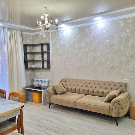 Sea Apartment Батуми Экстерьер фото