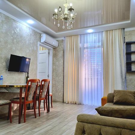 Sea Apartment Батуми Экстерьер фото